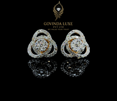 Elegant Floral Diamond Stud Earrings in 14 Karat Gold